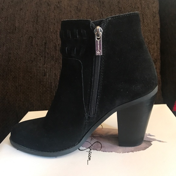 Black ankle boots. Jessica Simpson - Picture 3 of 4